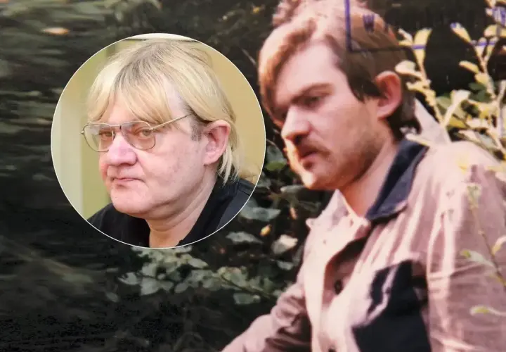 Dwóch mężczyzn. Na pierwszym planie młodszy, w jasnej koszuli. W okręgu widać twarz starszego, w okularach. Czy to żona Trynkiewicza?