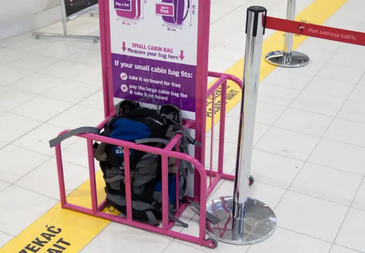 Czy można przewozić jedzenie w bagażu podręcznym Wizz Air? Oto zasady