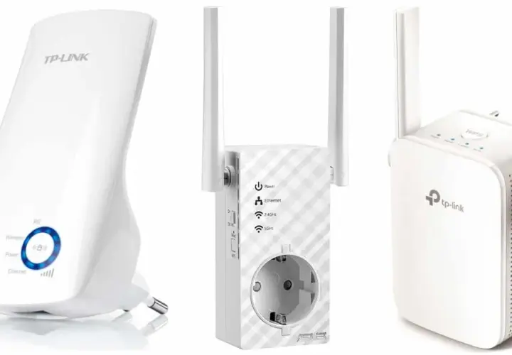 Trzy białe wzmacniacze sygnału Wi-Fi, idealne do rankingu najlepszych urządzeń.