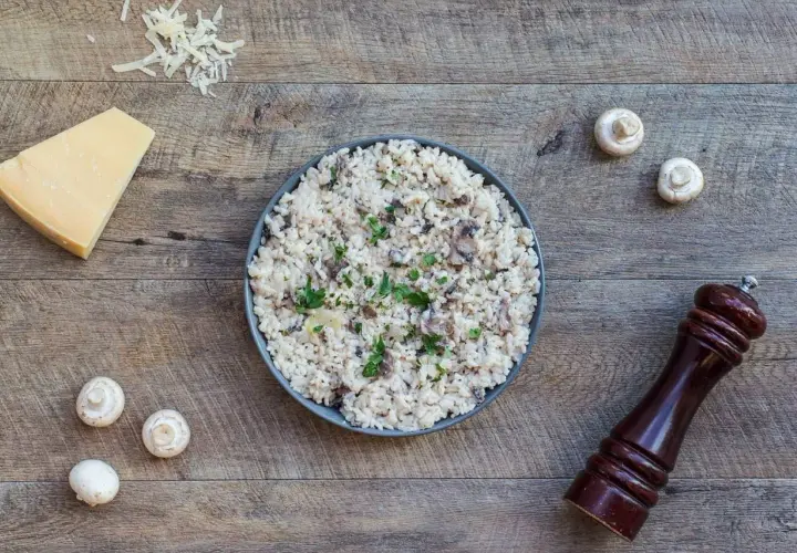 Ryż smażony jak z restauracji: Sekret idealnego smaku w domu