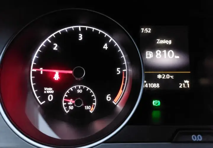 Kontrolka DPF świeci się, a zasięg to 810 km. Zastanawiasz się, wypalanie DPF ile trwa?