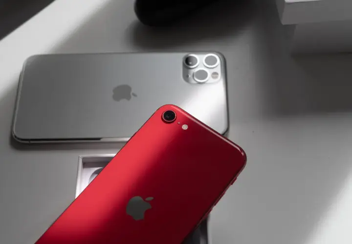 iPhone SE: Ile cali ma Twój ekran? Od 4 do 6,1 cala!