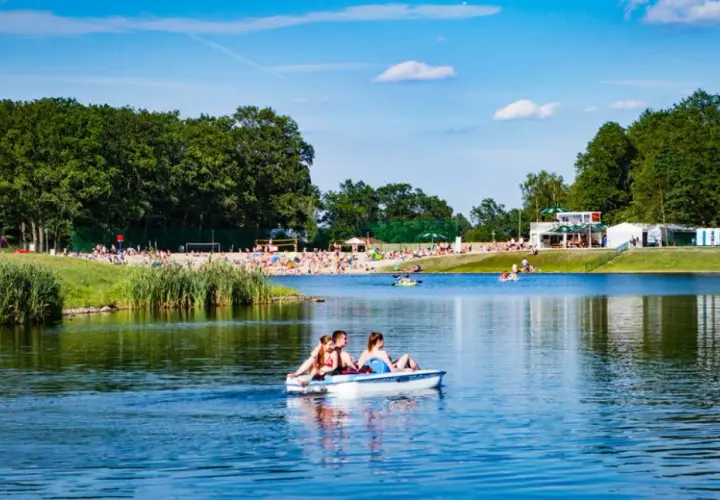 Dolny Śląsk z dziećmi: Jeziora z plażą i atrakcjami. Gdzie jechać?