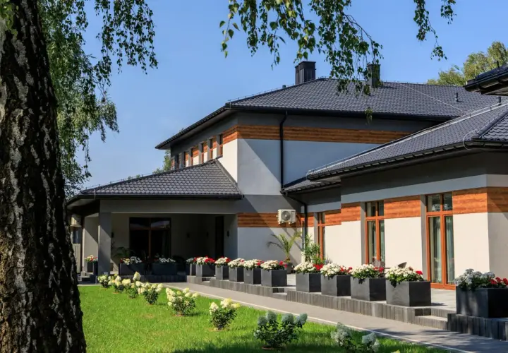 Prywatny Dom Opieki Róża Łomianki: Dlaczego warto go wybrać?