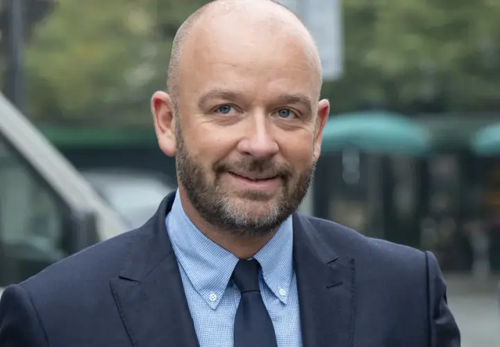 Prezydent Wrocławia jaka partia? Odkryj polityczną przynależność Sutryka