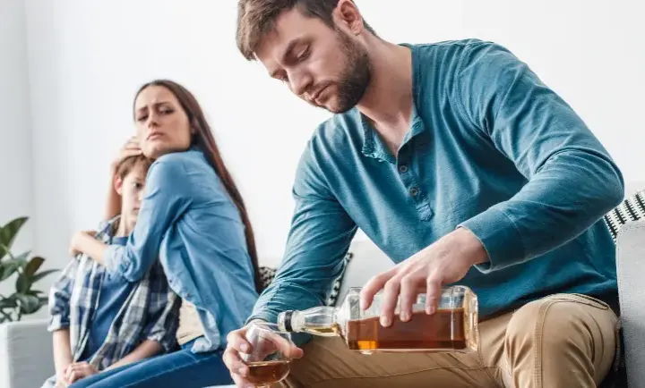 Prawda o uczuciach alkoholika do żony: czy miłość przegrywa z nałogiem