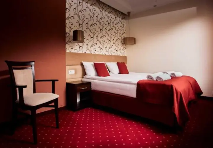 Jak zostawić pokój w hotelu i uniknąć kłopotów przy wyjeździe