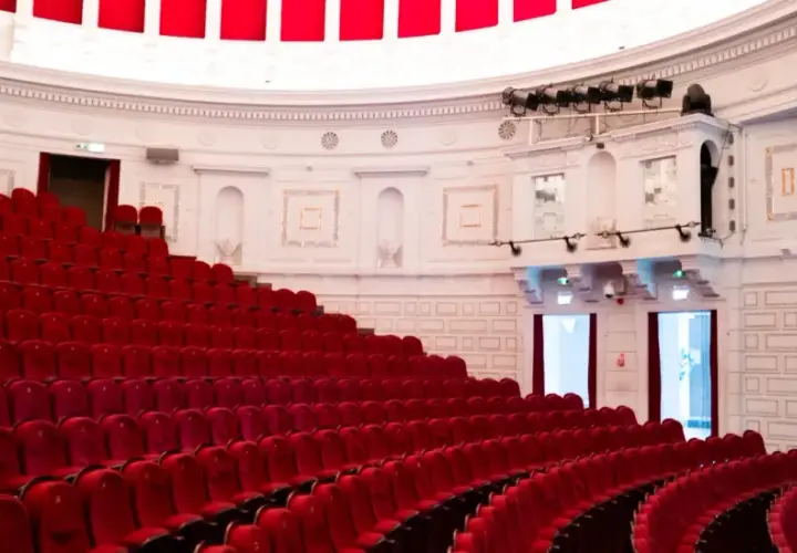 Teatr Komedia sala - idealne miejsce na Twoje wydarzenie w Warszawie