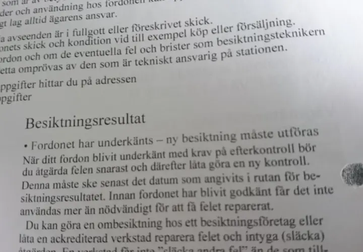Text om besiktningsresultat och ombesiktning regler. Fordonet underkänt, ny besiktning krävs.