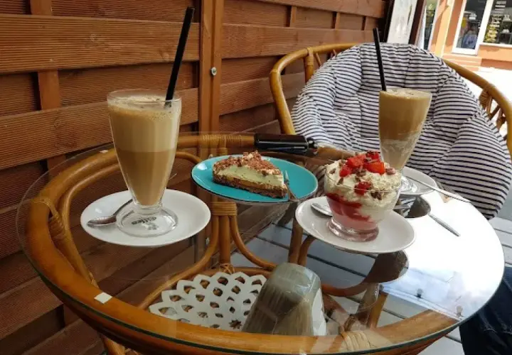Gdzie zjeść w Juracie? Odkryj najlepsze restauracje i smaki