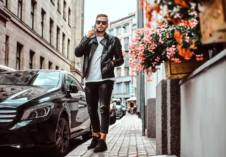 Czarne stylizacje męskie: jak stworzyć niezapomniane outfity