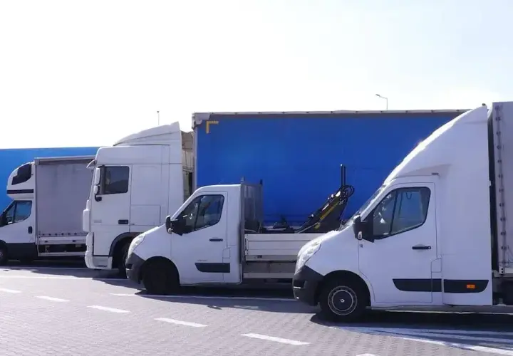 Czy w niedziele jest zakaz jazdy ciężarówkami? Sprawdź przepisy w Europie