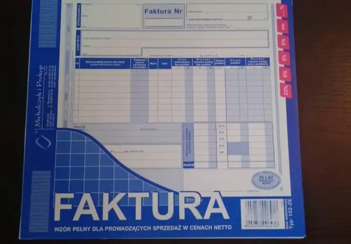 Faktura 8% VAT: Wystaw ją poprawnie i uniknij błędów!