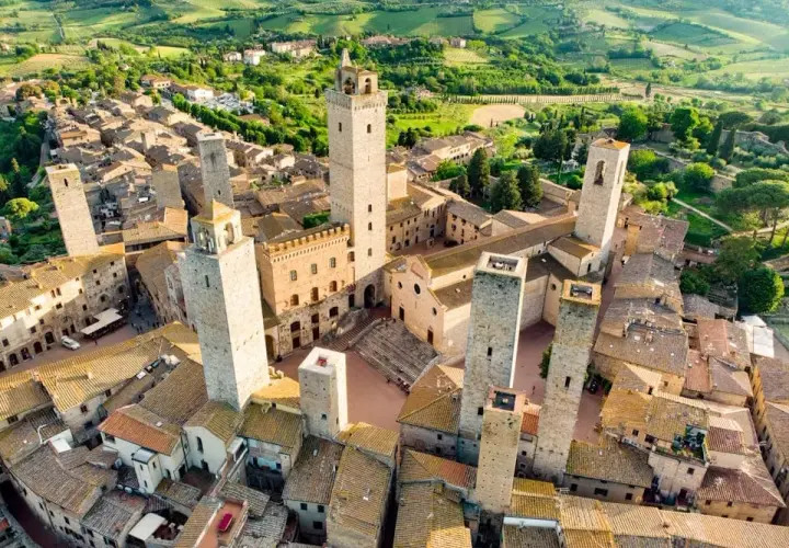 Gdzie zjeść w San Gimignano? Odkryj najlepsze restauracje i smaki