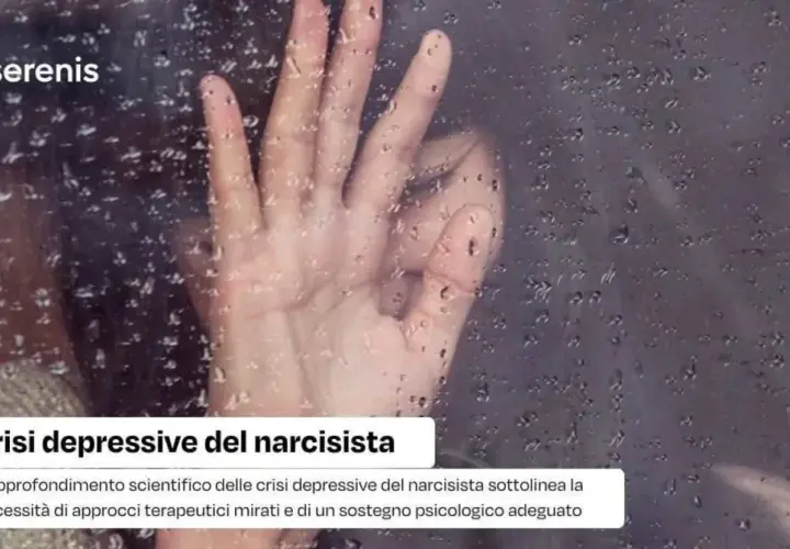 Mano appoggiata su un vetro bagnato di pioggia, evoca le crisi depressive del narcisista e la necessità di supporto.