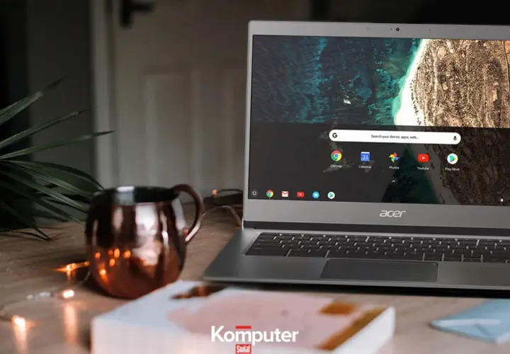 Chromebook co to? Acer z systemem Chrome OS, idealny do pracy i nauki online. Na biurku obok kubka i rośliny.