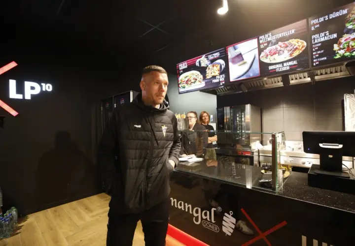 Gdzie kupić kebab Podolskiego? Odkryj najlepsze lokalizacje w Polsce