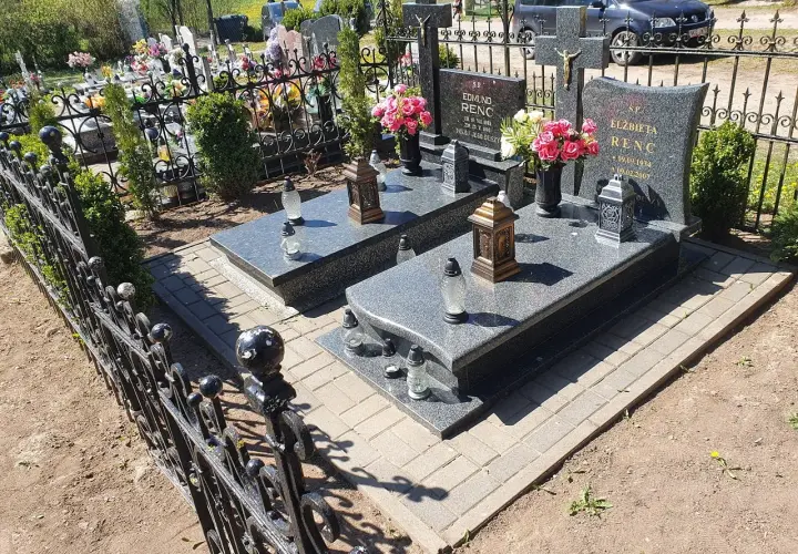 Ile trwa msza pogrzebowa? Poznaj czas trwania ceremonii pogrzebowej