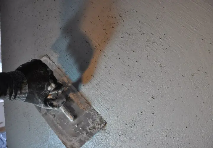 Jak zrobić beton dekoracyjny? Kompletny przewodnik DIY.
