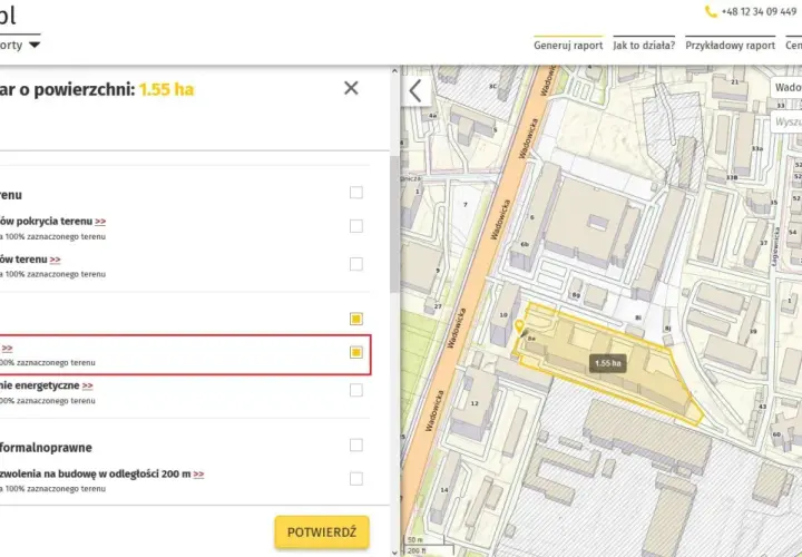Na mapie OnGeo.pl zaznaczono obszar 1.55 ha. W sekcji "Infrastruktura" można sprawdzić, jak sprawdzić kto jest zarządcą drogi, wybierając opcję "Dostęp do drogi".