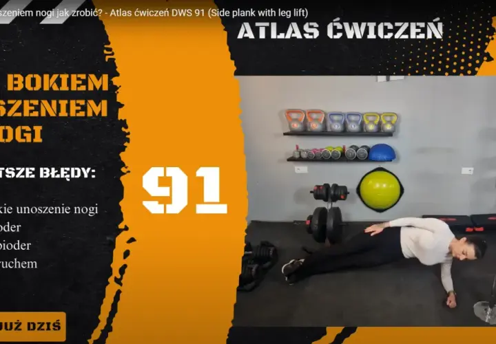 Kobieta wykonuje deskę bokiem z unoszeniem nogi. Ćwiczenie DWS 91.