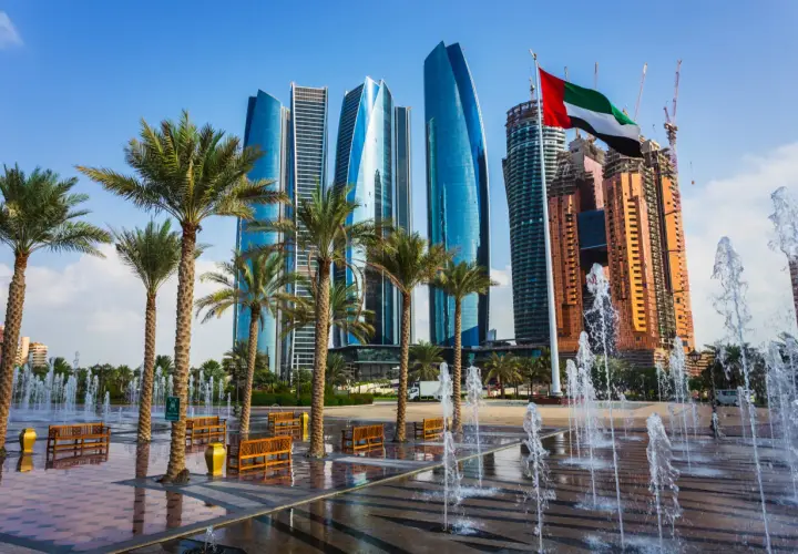 Gdzie leży Abu Dhabi? Odkryj jego lokalizację i sąsiednie regiony