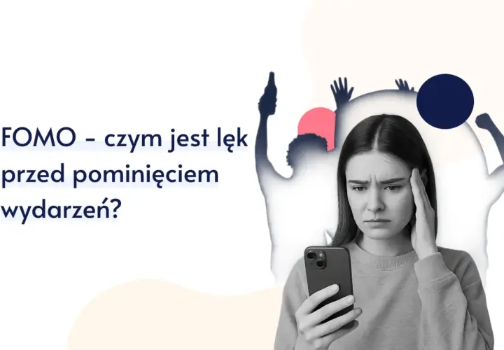 Zmartwiona młoda kobieta z telefonem w dłoni, w tle sylwetki ludzi. FOMO - czym jest lęk przed pominięciem wydarzeń?