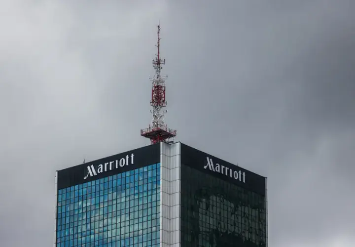 Kiedy powstał hotel Marriott w Warszawie? Historia i ciekawostki