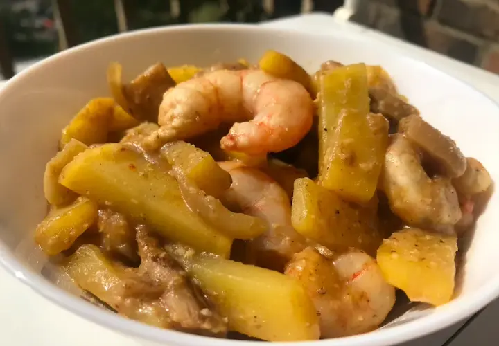 Deliciosas recetas de patatas con gambas que no querrás perderte