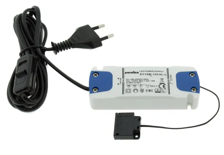 Zasilacz LED 12V 15W z wtyczką i przełącznikiem. Idealny do oświetlenia LED, jaki zasilacz do żarówek led 12v? Ten sprawdzi się świetnie.