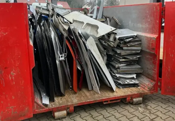 Ile za chłodnicę na złomie? Odkryj, jak zarobić więcej!