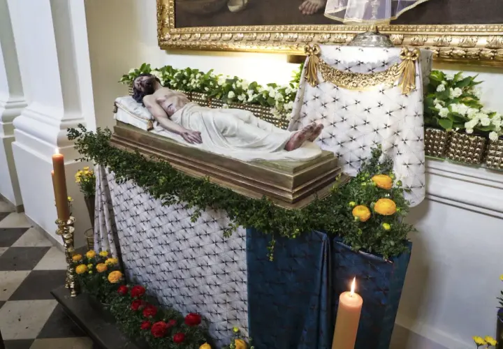 Sanktuarium relikwii drzewa krzyża świętego – historia, znaczenie i tajemnice