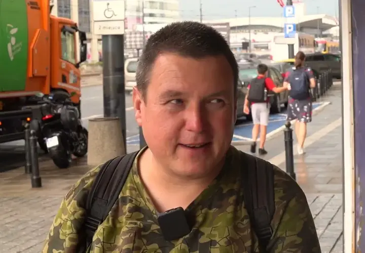 Bezdomny w drodze - Poruszająca historia walki o przetrwanie na polskich dworcach