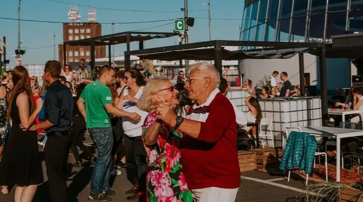 Dach dominikańska we Wrocławiu: najlepsze miejsce na letnie wydarzenia