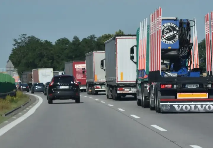 Kiedy zakazy dla ciężarówek? Sprawdź, aby uniknąć kar i problemów