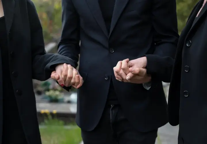 Ile trwa żałoba w kościele katolickim? Poznaj ważne zwyczaje