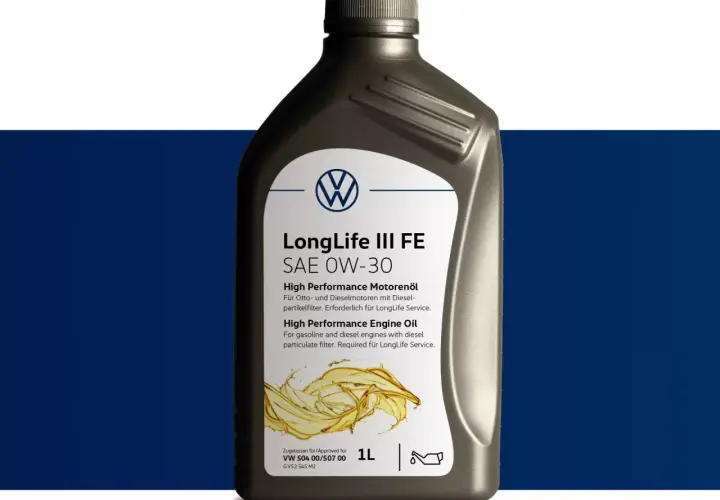 Oryginalny olej VW LongLife III FE 0W-30. Producentem jest Volkswagen, zapewniający wysoką wydajność dla silników benzynowych i diesla.