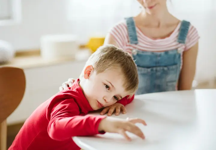 Jak wyciszyć dziecko z ADHD? Skuteczne strategie dla rodziców
