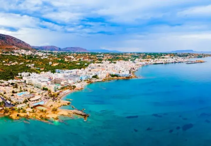 Hersonissos na Krecie: Co warto zobaczyć i jakie atrakcje oferuje region