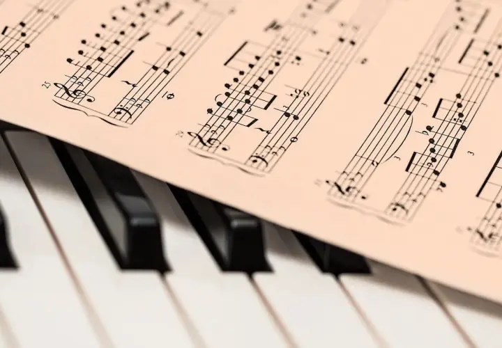 Największe utwory muzyki klasycznej: Co musisz znać?