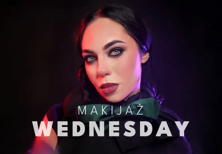 Dramatyczny makijaż na środę. Ciemne smoky eyes i matowa, burgundowa szminka.