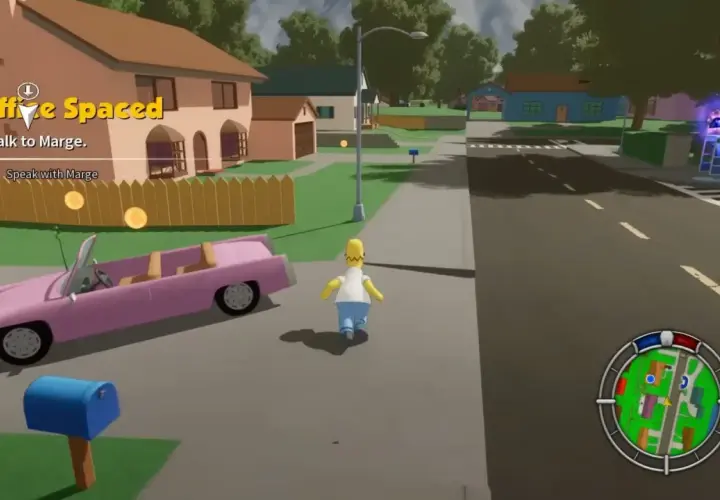 Homer Simpson biegnie do swojego różowego kabrioletu w grze Simpsons Hit & Run. Na ekranie widoczna jest misja "Office Spaced" i cel "Talk to Marge".
