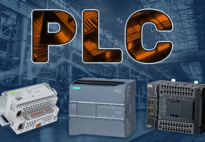 Trzy sterowniki PLC: WAGO, Siemens SIMATIC S7-1200 i Omron NX1P2, na tle przemysłowej hali.