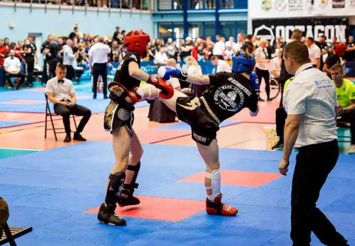 Czym się różni K1 od kickboxingu? Kluczowe różnice i zasady