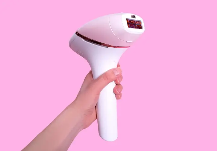 Depilator laserowy (IPL) w domu: Jak działa i czy jest dla Ciebie?