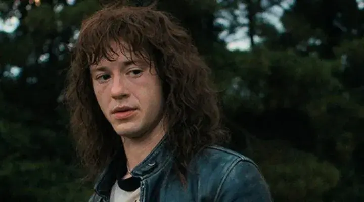 Nowe zdjęcie z planu: Eddie Munson w Stranger Things 5!
