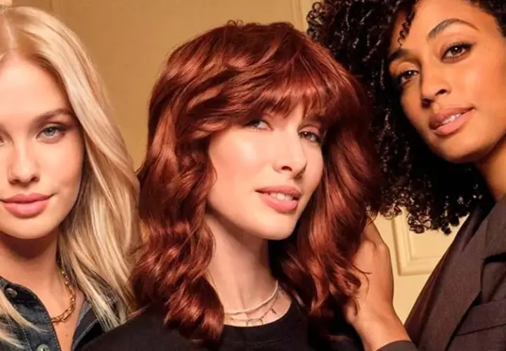 Tres mujeres con diferentes tonos de cabello: rubio platino, cobrizo y rizado oscuro. ¡Me han quedado las mechas muy blancas!