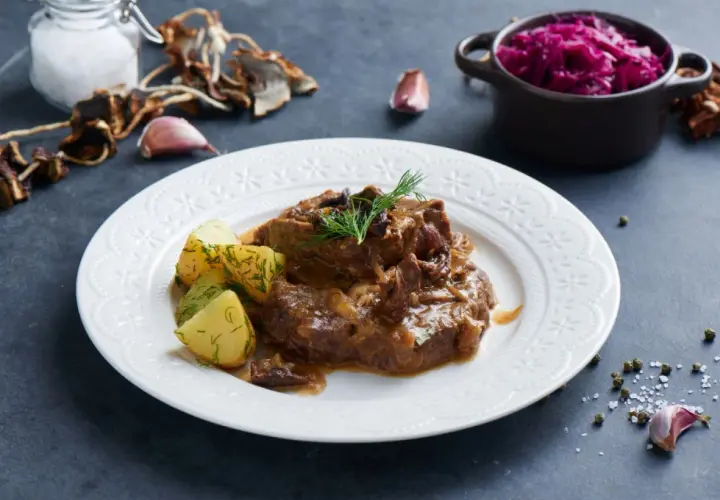 Jak przyprawić łopatkę wieprzową, by zawsze zachwycała smakiem i aromatem?