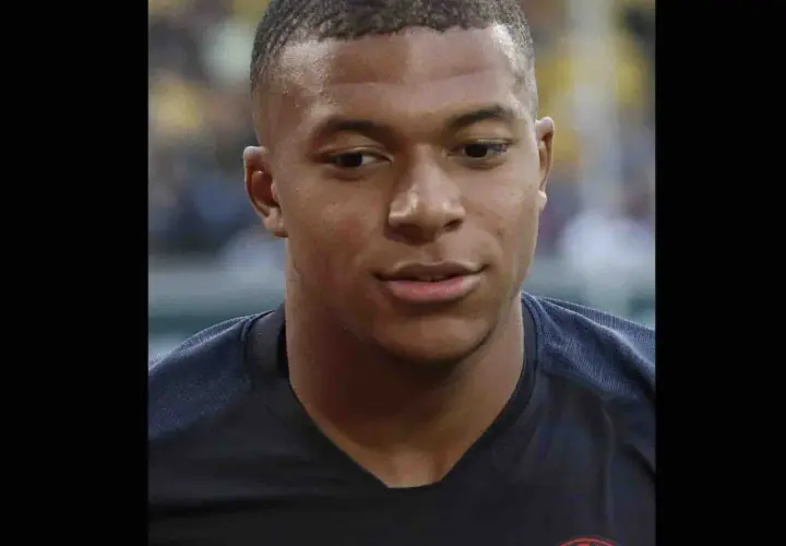 Ile zarabia Mbappe dziennie? Zaskakujące kwoty i porównania z innymi