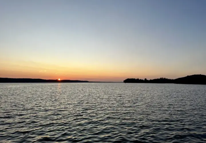 Jezioro Żarnowieckie: tajemnice, atrakcje i historia regionu Kaszub